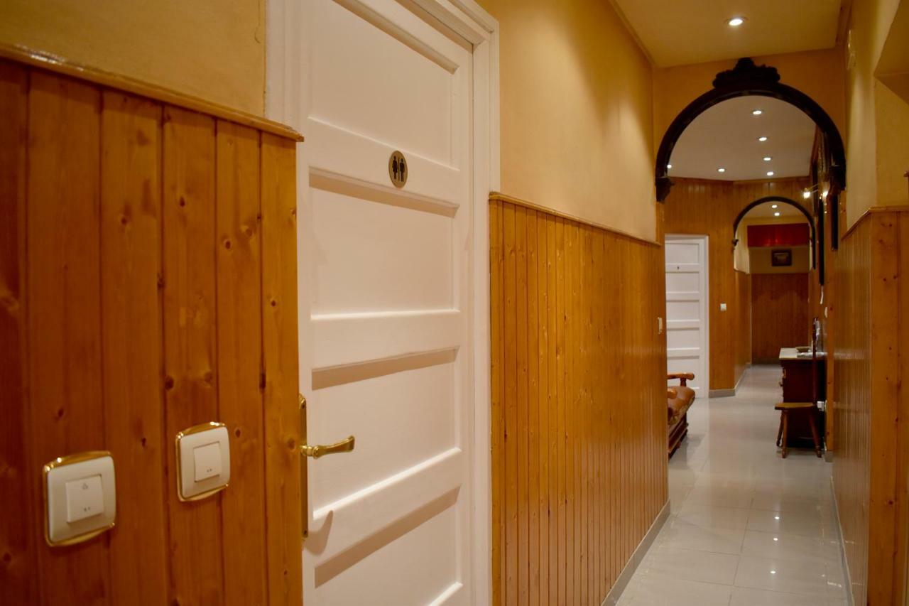 Hostal Oviedo Hotel León Exterior foto